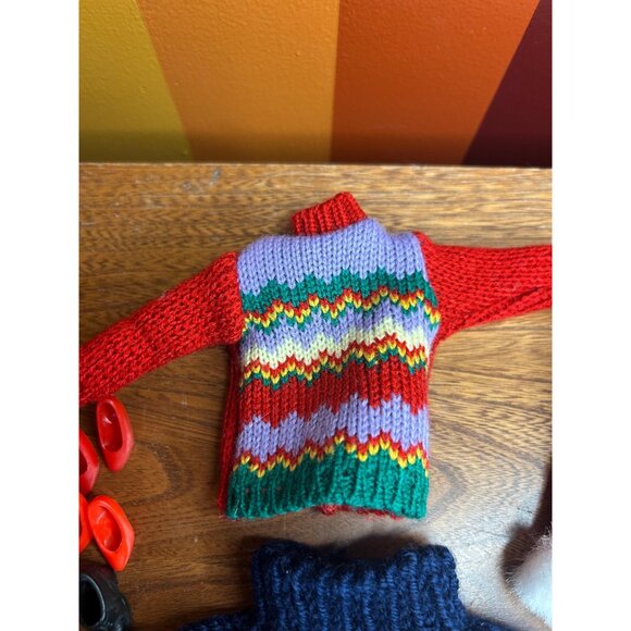 1990s vintage Barbie winter Christmas sweater skating and assesories clothes - Picture 2 of 5